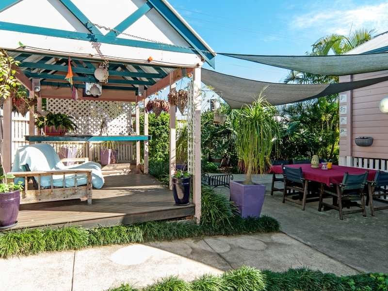 85 Glebe Road, Silkstone QLD 4304