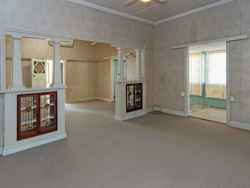 14 Sinclair Street, Newtown QLD 4305