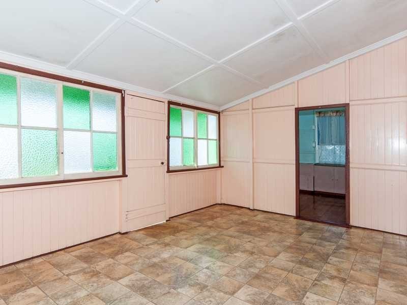 14 Sinclair Street, Newtown QLD 4305