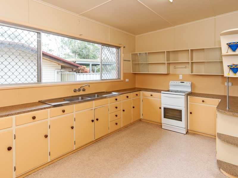 27 Gilmore Street, Leichhardt QLD 4305