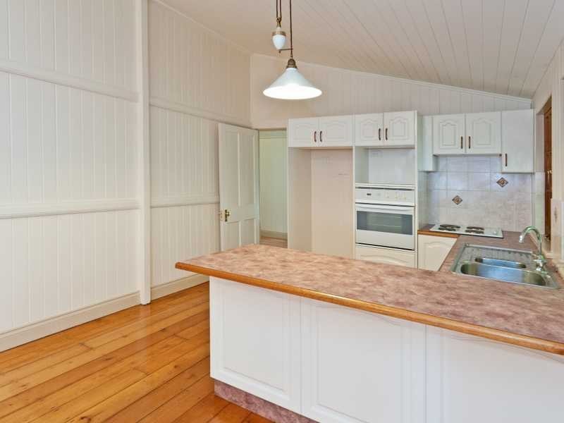 9a Queen Street, Newtown QLD 4305