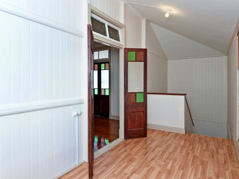 9a Queen Street, Newtown QLD 4305