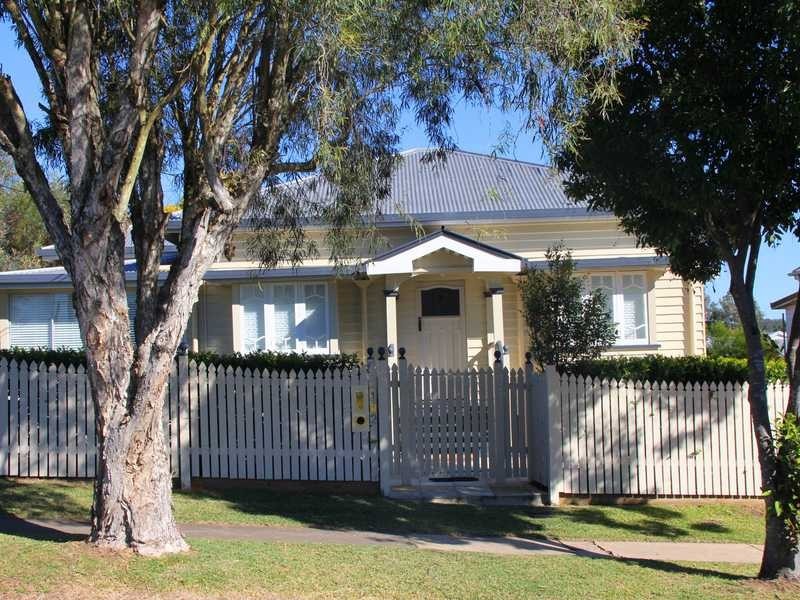 102 Woodend Road, Woodend QLD 4305