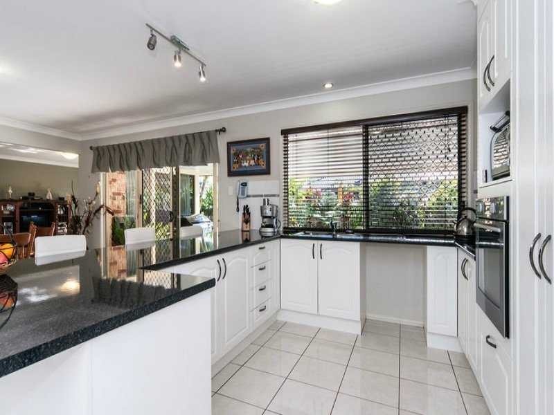 2 Lilley Terrace, Karalee QLD 4306