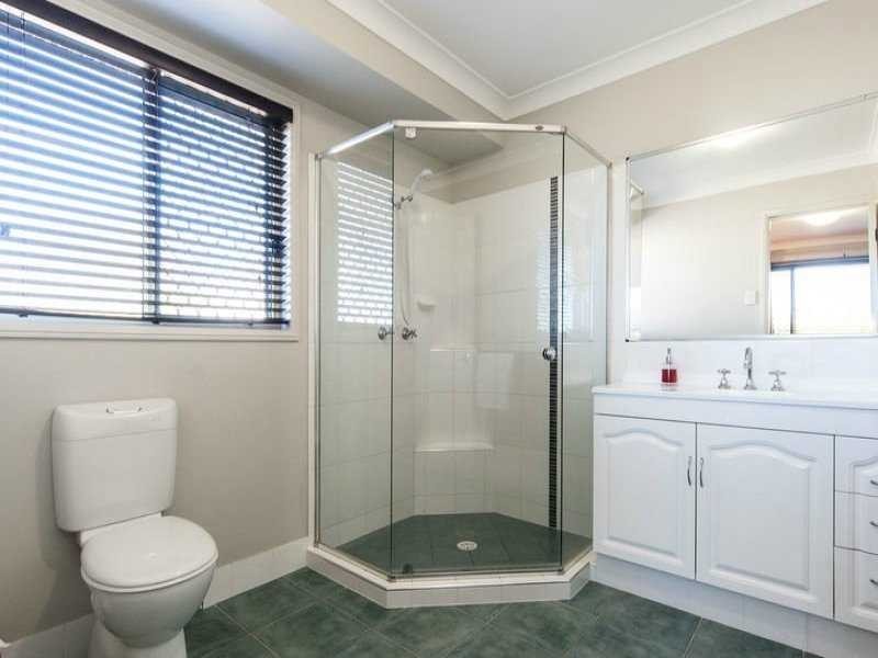 2 Lilley Terrace, Karalee QLD 4306