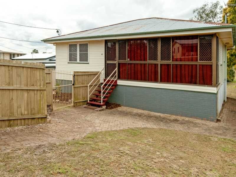 42 Leslie Street, East Ipswich QLD 4305