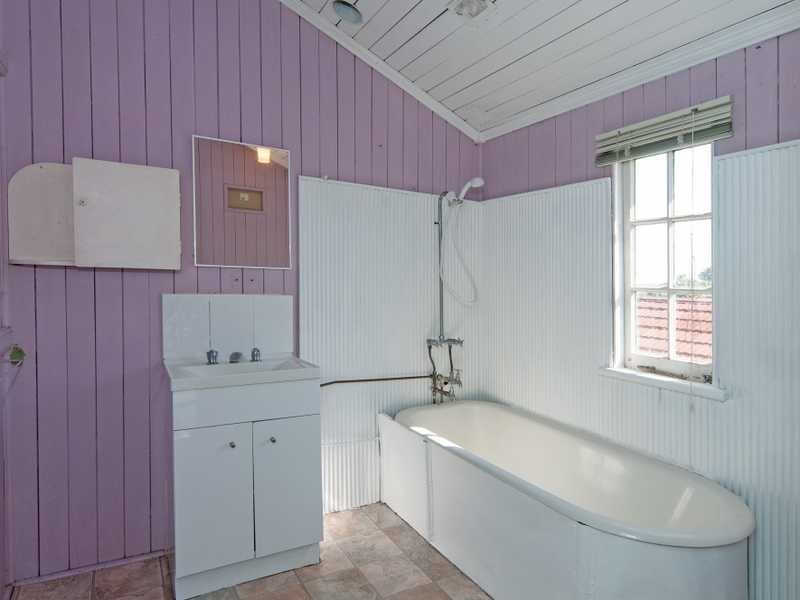 16 Fox Street, East Ipswich QLD 4305