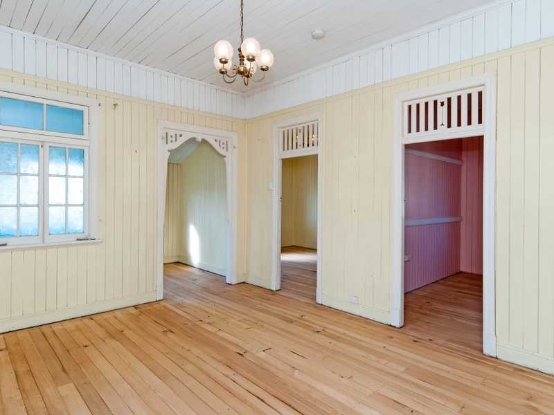 16 Fox Street, East Ipswich QLD 4305