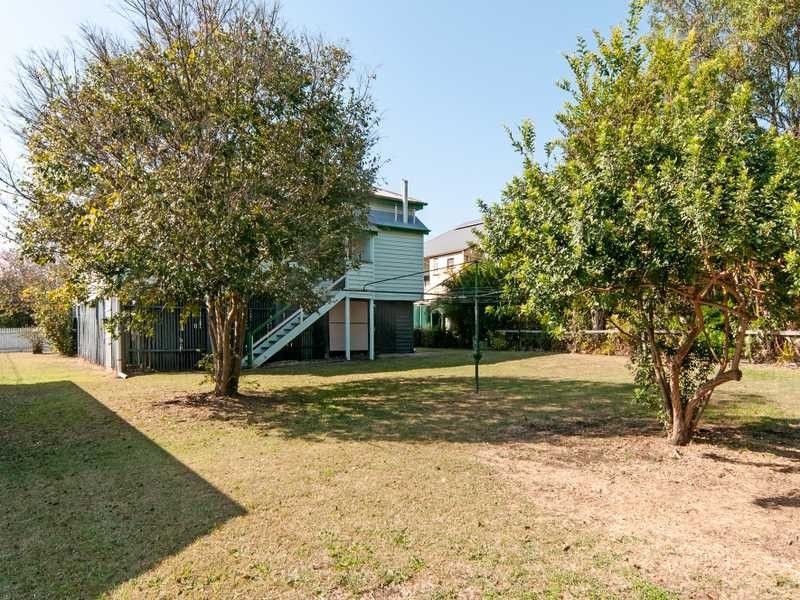 16 Fox Street, East Ipswich QLD 4305