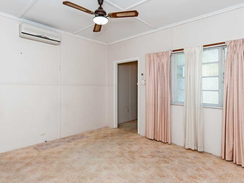 16 Robert Street, Ebbw Vale QLD 4304