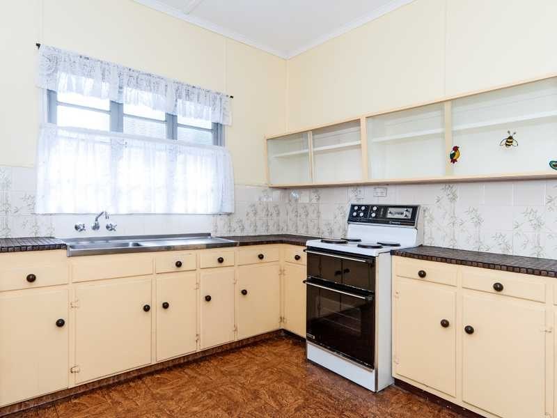 16 Robert Street, Ebbw Vale QLD 4304