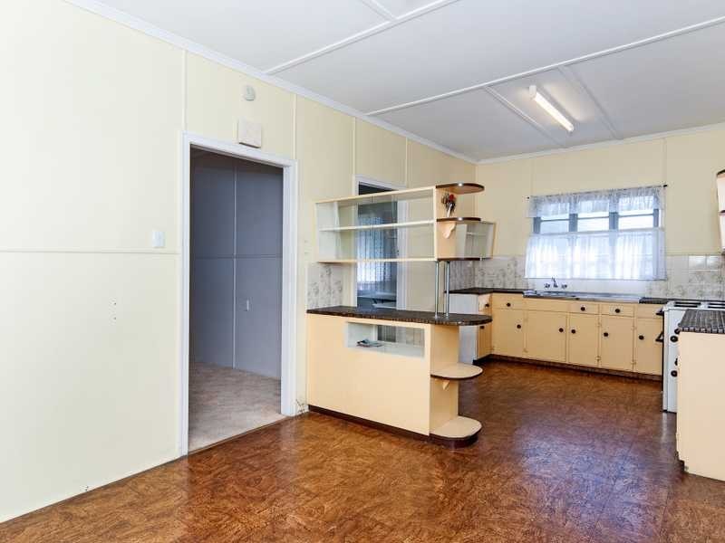 16 Robert Street, Ebbw Vale QLD 4304