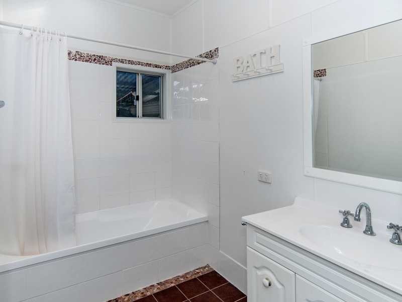 11 Beth Street, North Booval QLD 4304