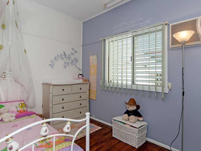 11 Beth Street, North Booval QLD 4304