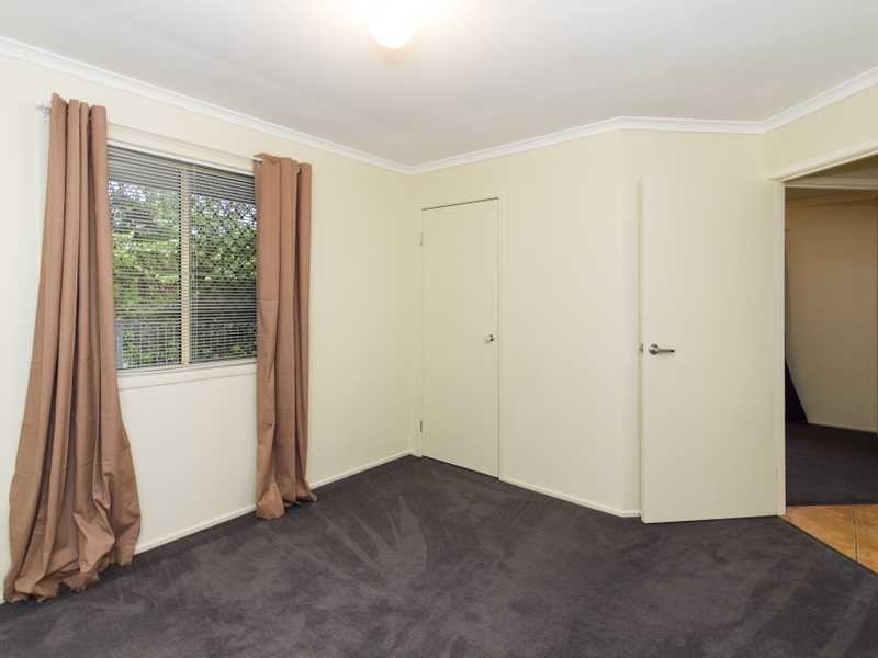 4 Des Arts Place, Wulkuraka QLD 4305