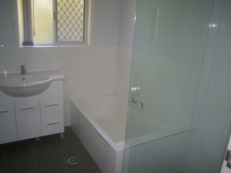 26 McKenzie Street, Bundamba QLD 4304