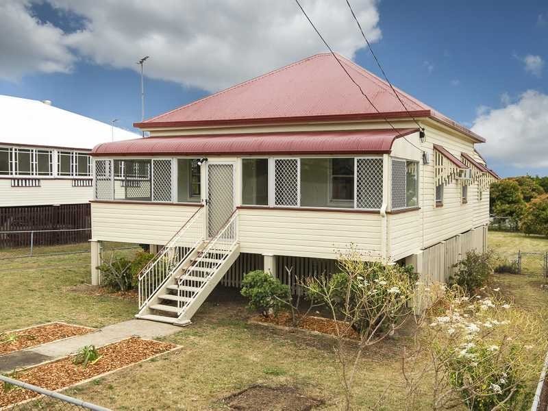 15 Cothill Road, Booval QLD 4304