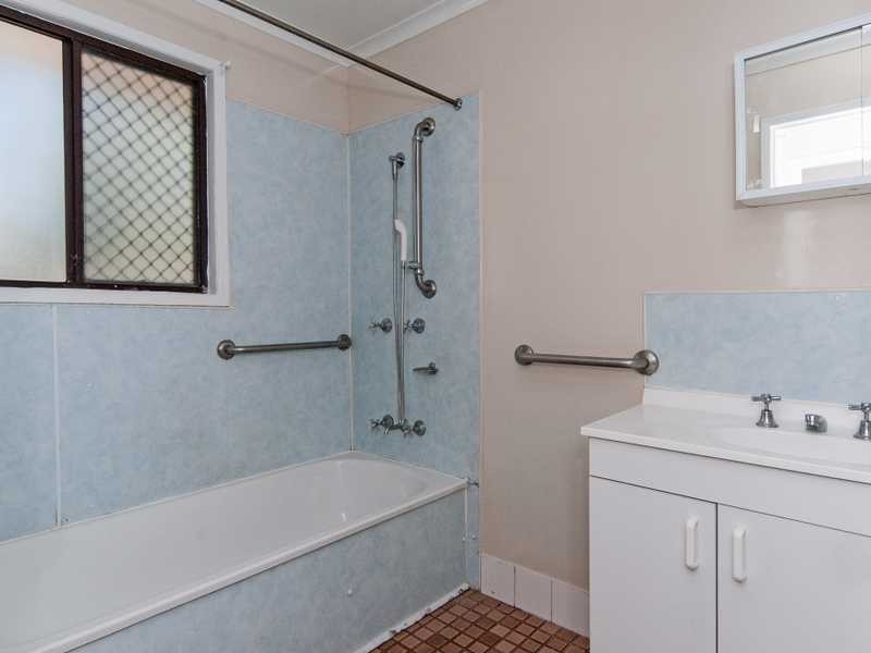 46 Phyllis Street, Eastern Heights QLD 4305
