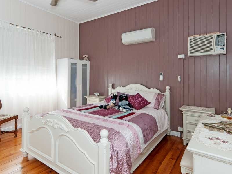 17 Pemberton Street, Booval QLD 4304