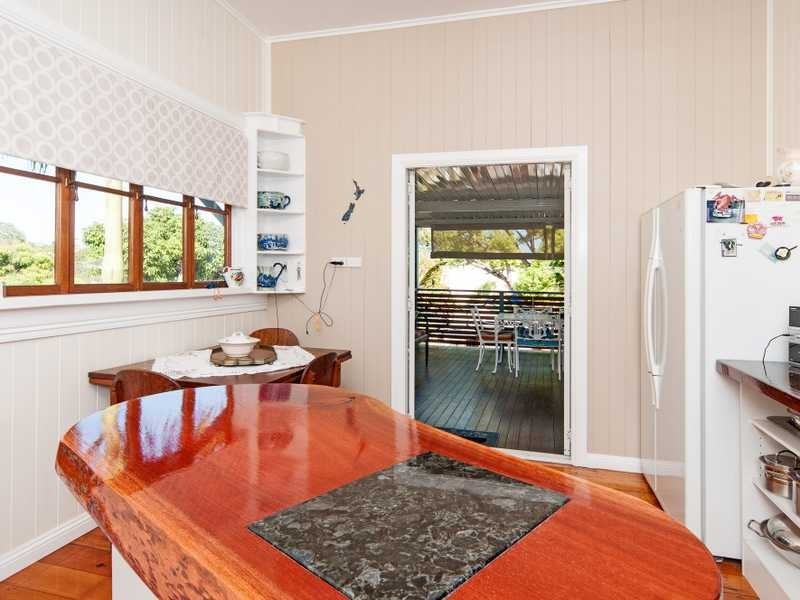 17 Pemberton Street, Booval QLD 4304