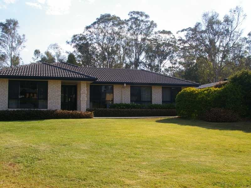 16 Pinto Place, Pine Mountain QLD 4306