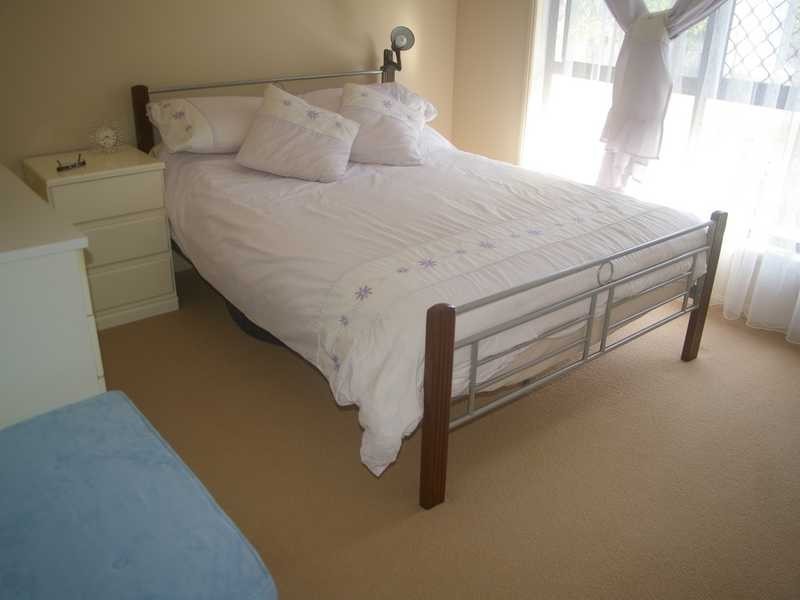 16 Pinto Place, Pine Mountain QLD 4306