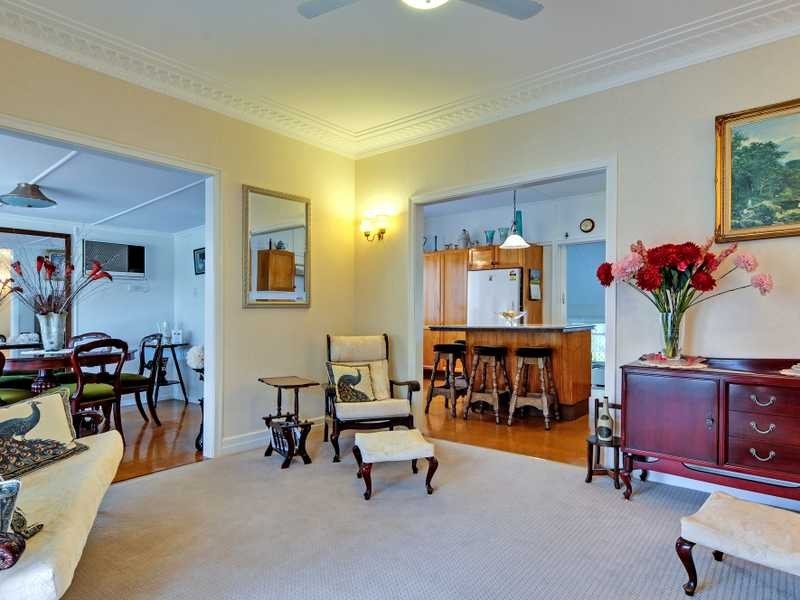 18 Tuggerah Street, North Booval QLD 4304