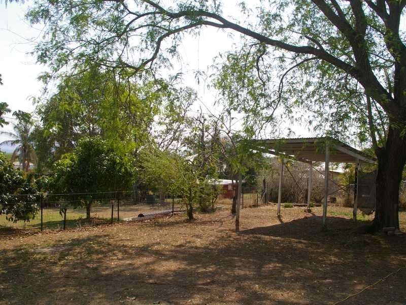 10 Church Street, Lowood QLD 4311