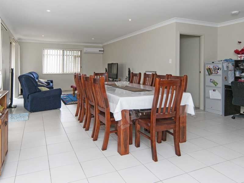 12 Armani Avenue, Wulkuraka QLD 4305