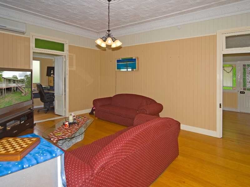 92 Stephenson Street, Coalfalls QLD 4305