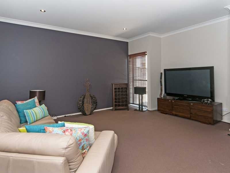 10 Mountain Ash Place, Brookwater QLD 4300