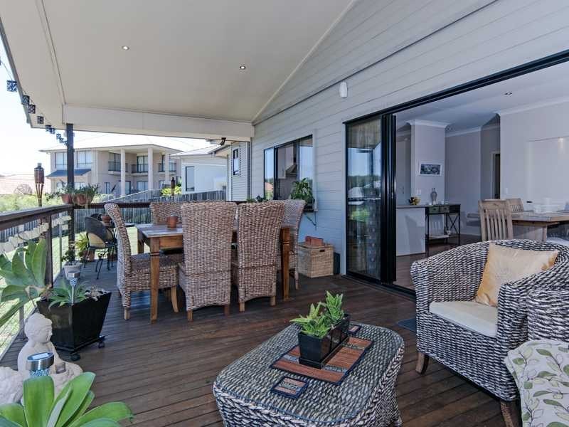10 Mountain Ash Place, Brookwater QLD 4300