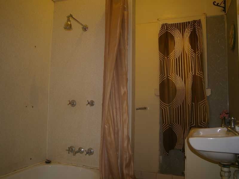 177 South Station Rd, Silkstone QLD 4304