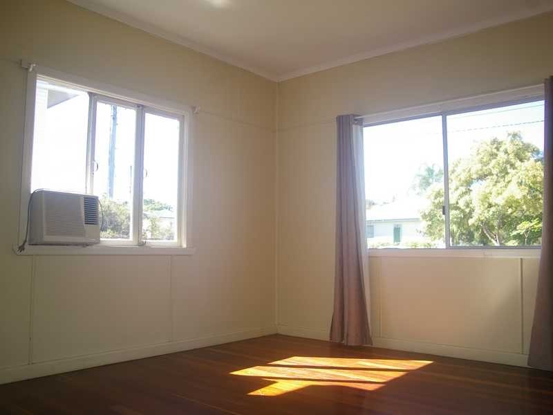 177 South Station Rd, Silkstone QLD 4304