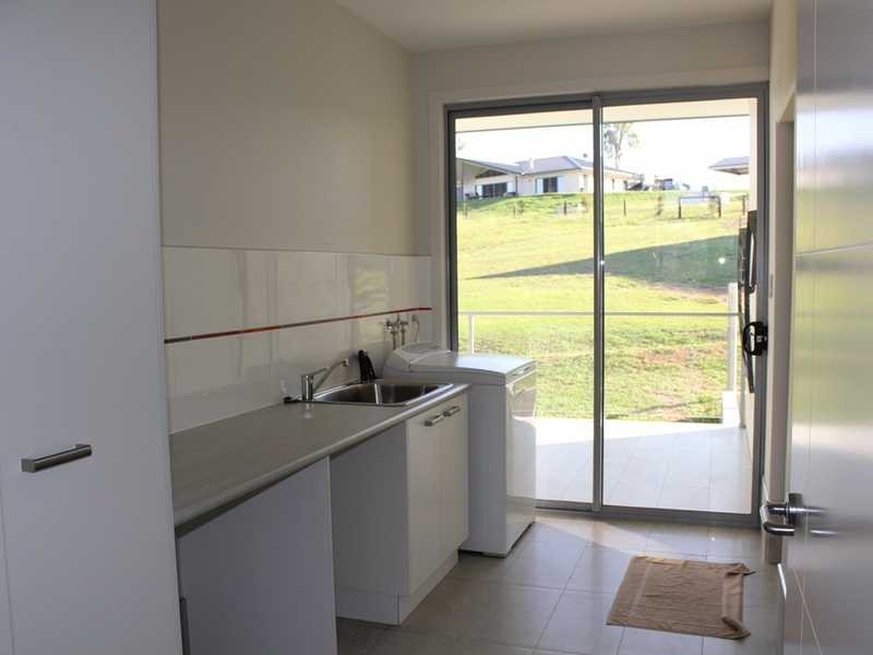 33 Meadow View Rd, Fernvale QLD 4306