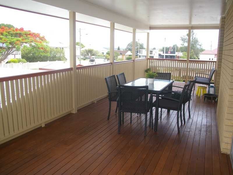 6 Eileen St, Booval QLD 4304