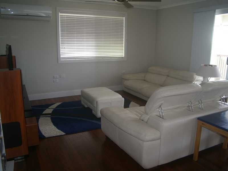 6 Eileen St, Booval QLD 4304