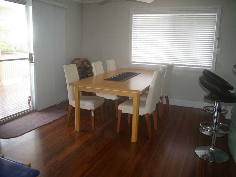 6 Eileen St, Booval QLD 4304