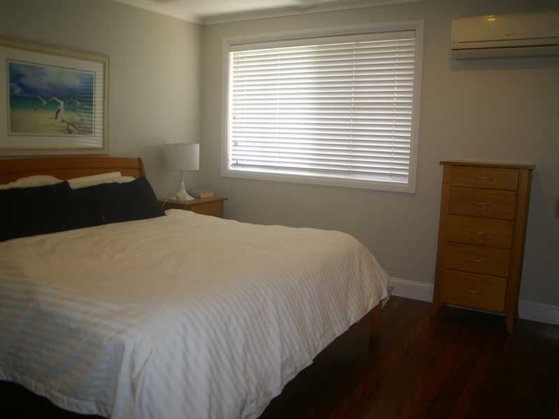 6 Eileen St, Booval QLD 4304