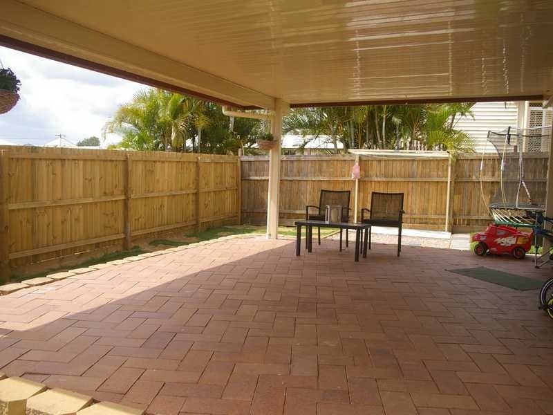 6 Eileen St, Booval QLD 4304