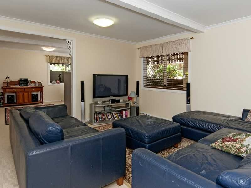 6 Woodend Rd, Sadliers Crossing QLD 4305