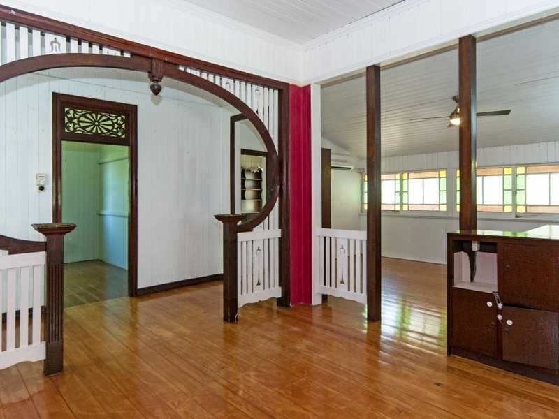 79 Darling Street, Sadliers Crossing QLD 4305