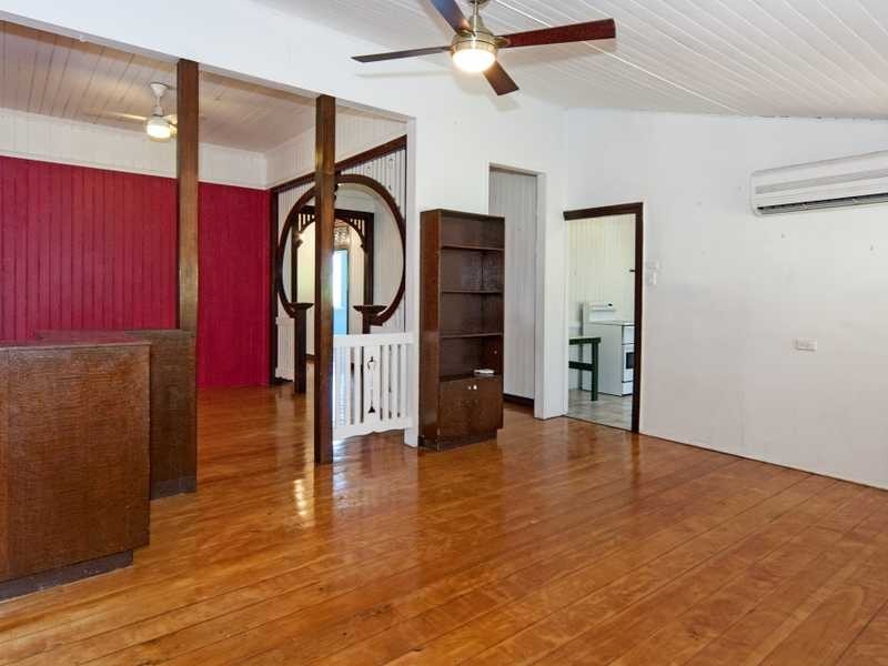 79 Darling Street, Sadliers Crossing QLD 4305