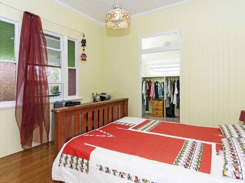 102 Chubb Street, One Mile QLD 4305