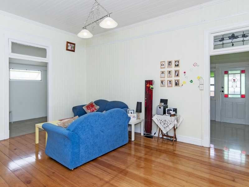 102 Chubb Street, One Mile QLD 4305