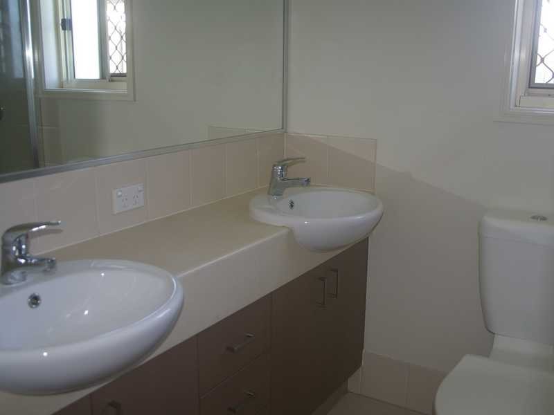 2/37 Ronayne Circle, One Mile QLD 4305