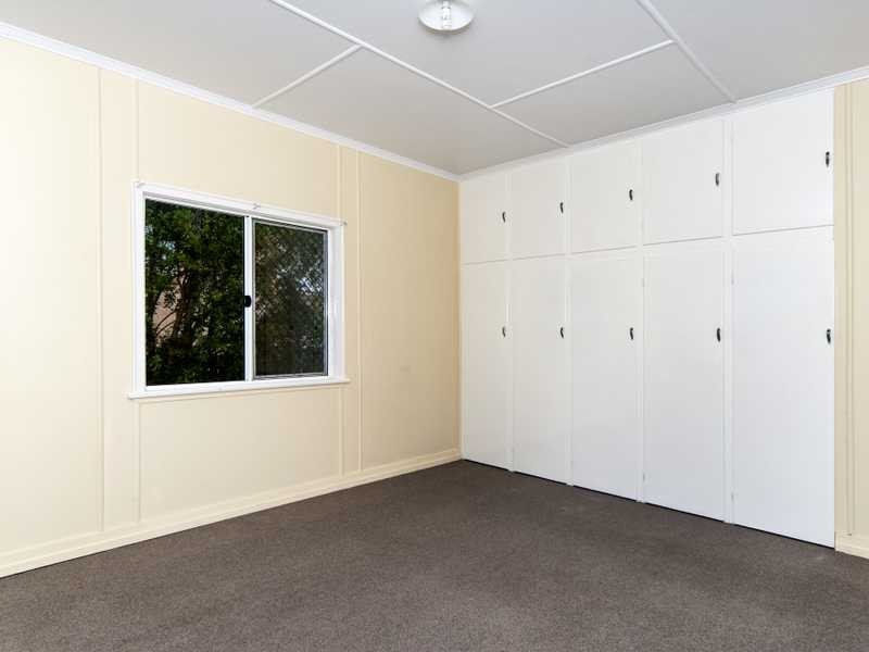 1 Cuffes Lane, North Ipswich QLD 4305