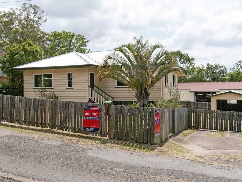1 Cuffes Lane, North Ipswich QLD 4305