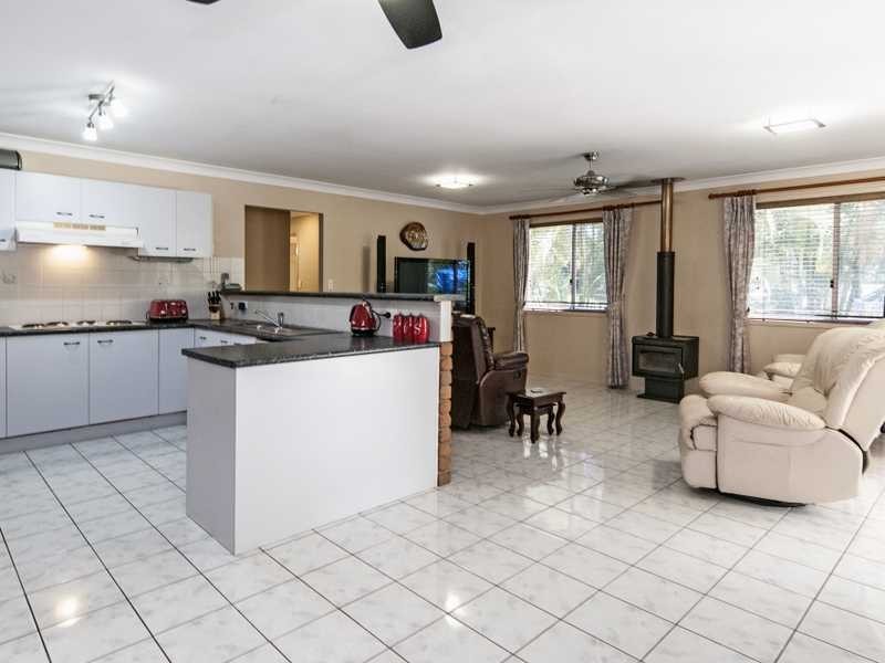 84 Bayley Road, Pine Mountain QLD 4306