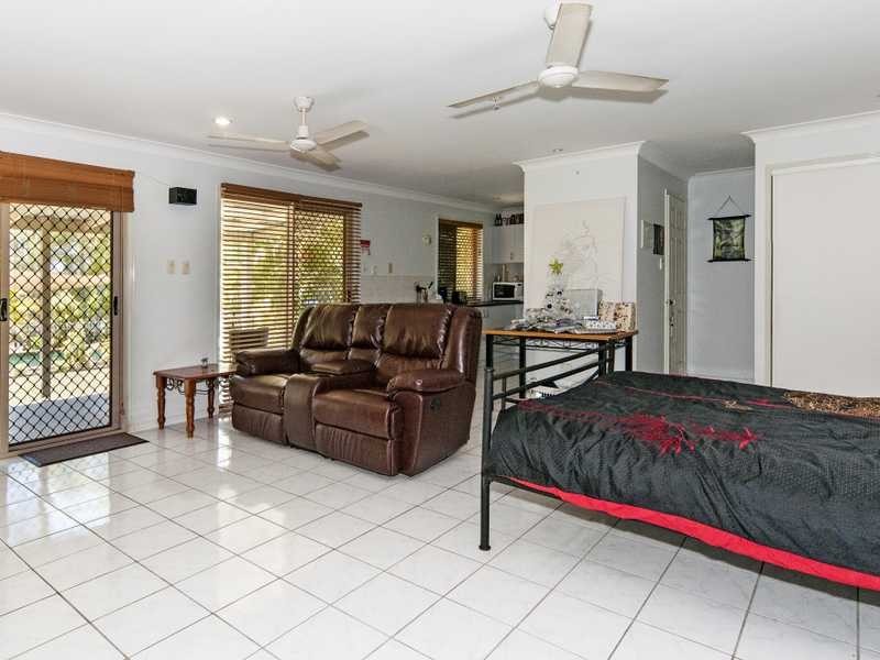 84 Bayley Road, Pine Mountain QLD 4306